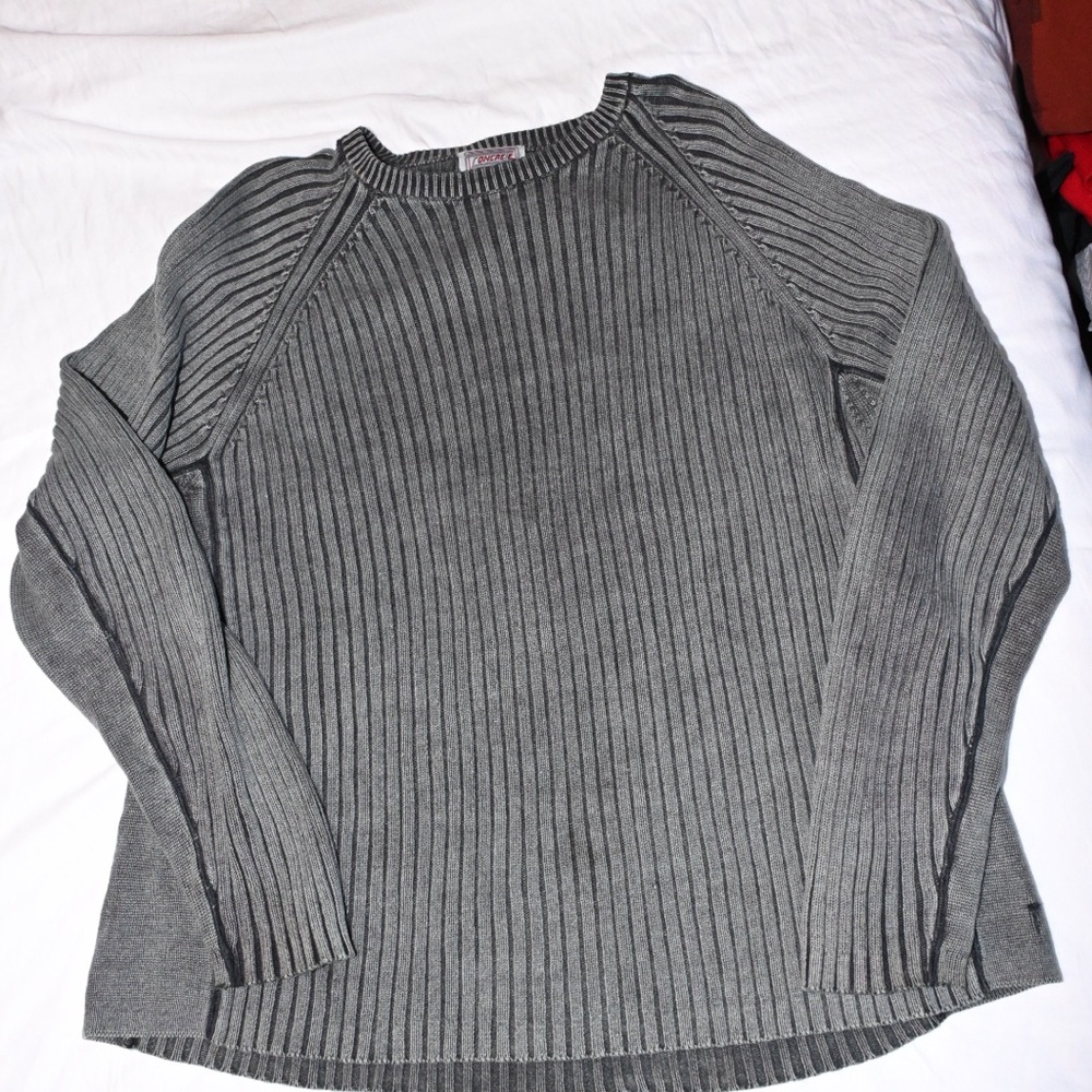 Classic Ribbed Crewneck Sweater - Gray